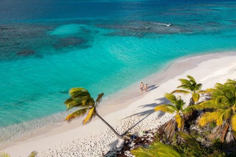 Shoal,Bay,East,,Anguilla.,Couple,Walking,On,The,Beach.,Beautiful